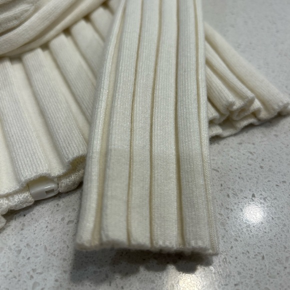 Ivory Ribbed Rhinestone Zip-Up Sweater S - Picture 5 of 6